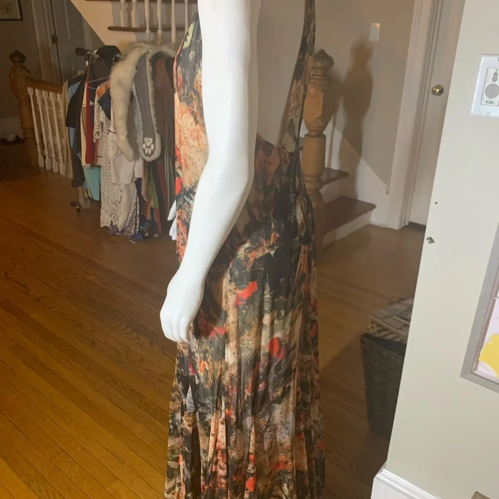 Alice + Olivia gorgeous gown. Unique beading at the top. The colors are fab! Am - Picture 10 of 15